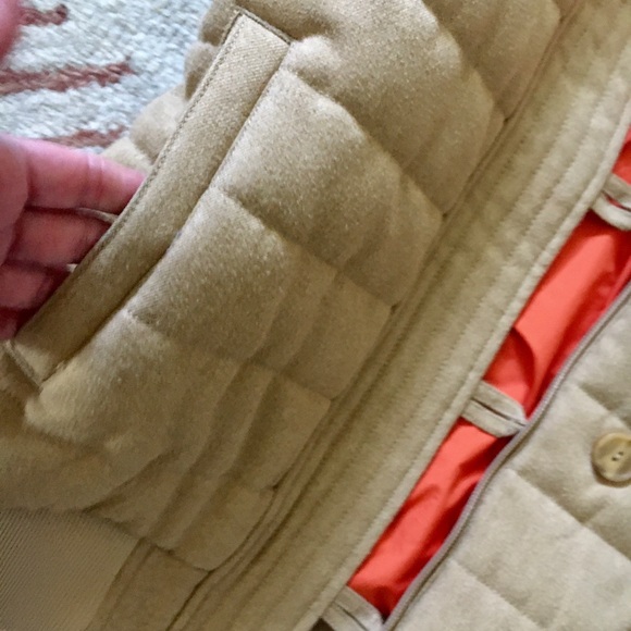 Patagonia tan vest size small - Picture 9 of 9